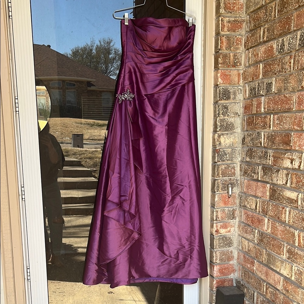 Elegant Purple Evening Gown